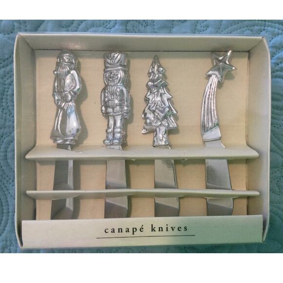 Set of 4 Christmas Holiday Canape Knives NIB - Picture 1 of 7